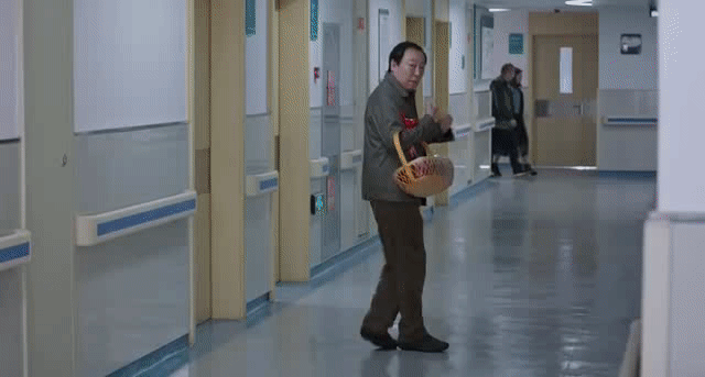 大学贪睡母女猫卖萌是怎么回事啊:《都挺好》糟心的剧情中，安排一位天使“小咪”，有何用意？