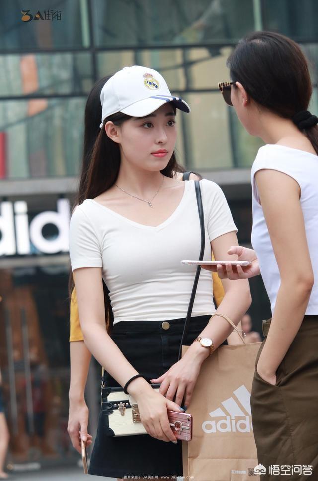 工作中,如果遇到女上司撩你,你会怎么办？