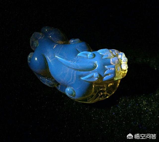 琥珀鉴别,如何区分压清琥珀和净水琥珀？