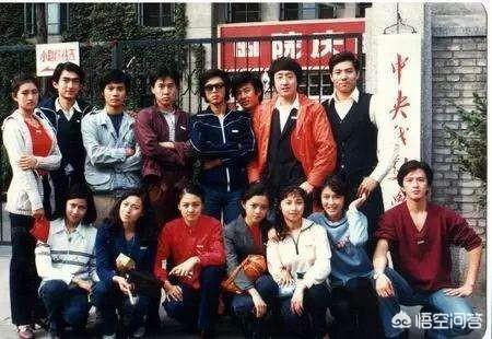 伍娇近况:11年前狂追刘德华致父跳海身亡的杨丽娟现在过的怎样了
