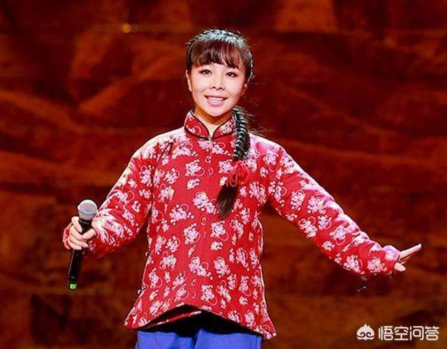 王二妮老公李飞简历:在《星光大道》成名的素人王二妮，现在过的怎样了？