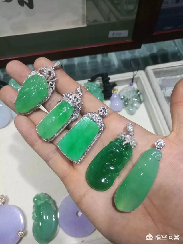 翡翠原石用水浸泡好不好,水泡法是否能准确地鉴定A货翡翠？