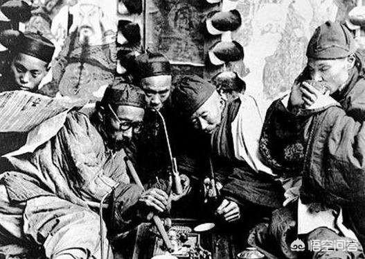 父皇的龙根在我甬道里:清朝皇室每天早起必“冲龙沟”，为何丫鬟争着伺候？
