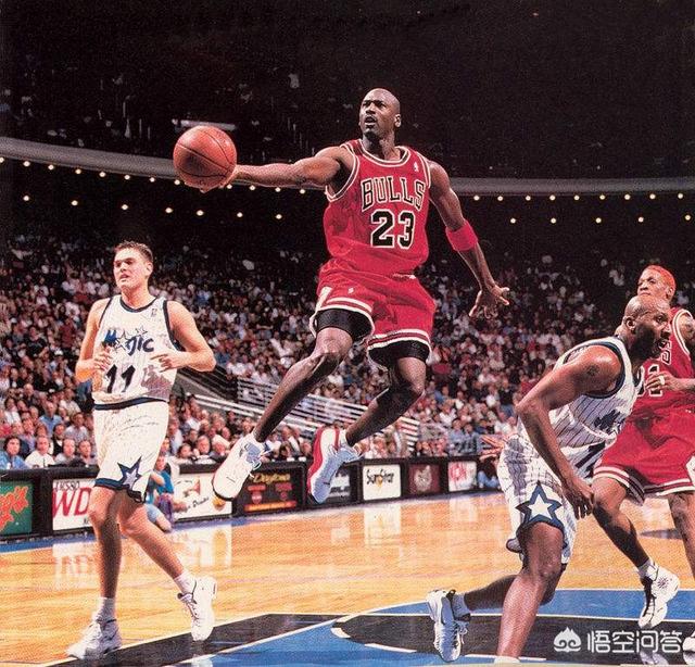 为什么张伯伦的各项得分数据如此惊人，在篮球界中的地位却不及乔丹，同位置相比也不如贾巴尔呢？插图26