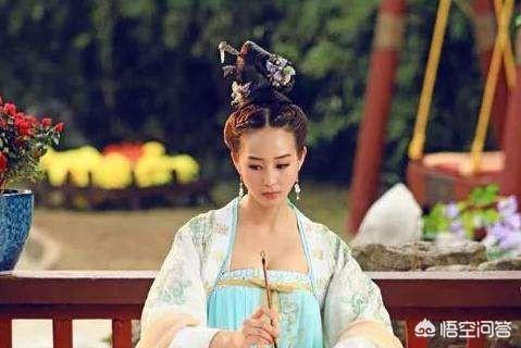 林妙可胸部:唐代女子是喜欢穿半露胸式裙装吗？你怎么看？