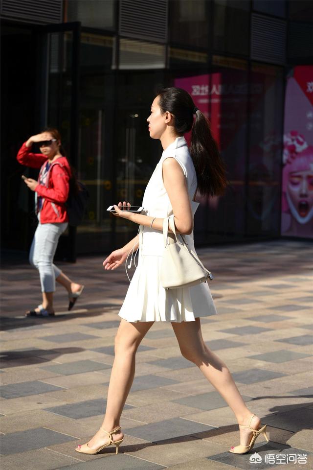 白色细跟气质高跟凉鞋，白色高跟凉鞋细跟露趾女