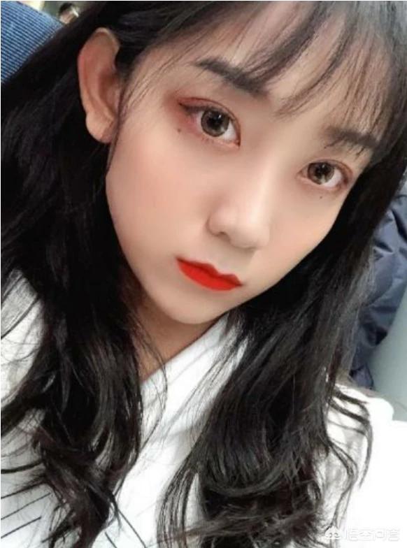 头条问答 - 王佳筝作为新晋"排球女神",因爱美而饱