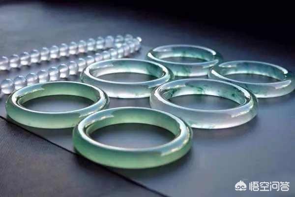 手镯的款式有几种,翡翠手镯有多少种？怎么买到自己合适的？
