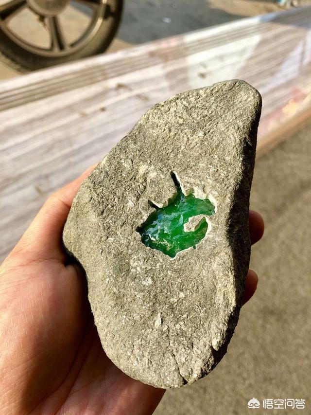 翡翠原石有几种,翡翠原石的类型划分有哪些？