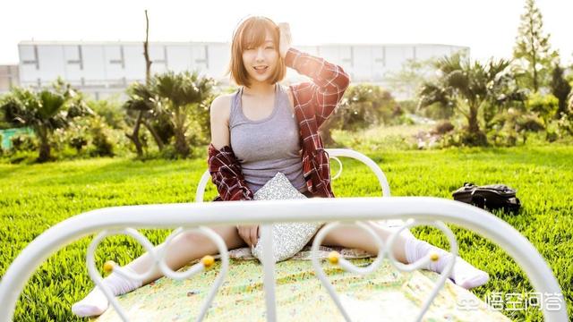 八两金的老婆:一个有钱的丑男追求你，你会同意嘛？