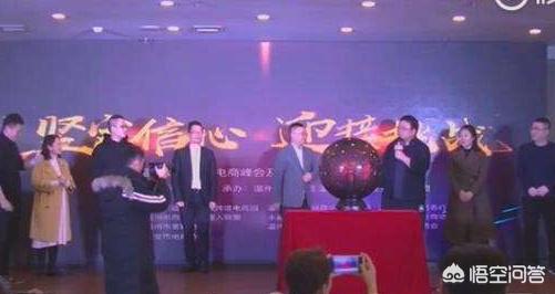 罗永浩为微商站台:聊天宝已经解散，老罗的“创新”之路又告一段落，锤子还好吗？