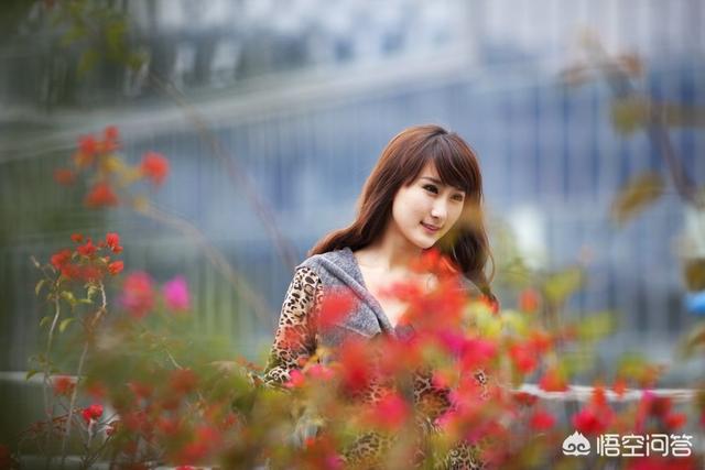 现在拍摄人像为何还要很多人追求大光圈虚化？