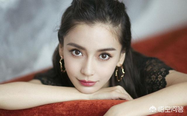baby现身医院就医:如何评价Angelababy受伤，在医院抽烟上热搜