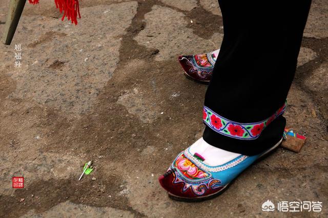 翁丁佤寨明火已扑灭:旅游的时候你会买纪念品么