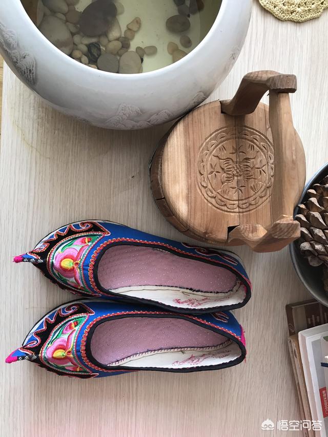 翁丁佤寨明火已扑灭:旅游的时候你会买纪念品么