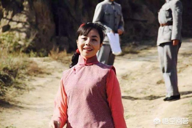 王二妮老公李飞简历:在《星光大道》成名的素人王二妮，现在过的怎样了？