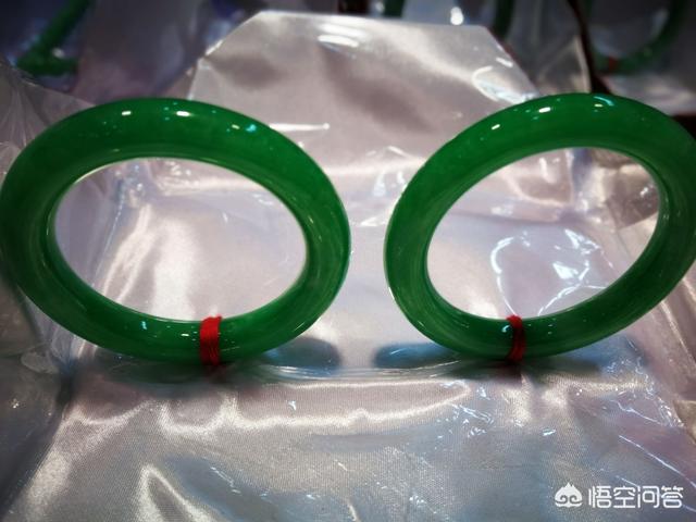 翡翠必懂十句行话,翡翠“水头”，你真的会看吗？