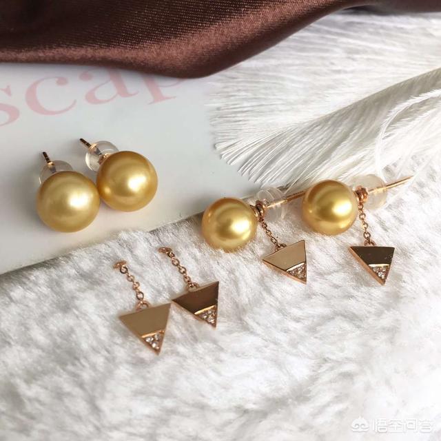 年轻少女不适合戴翡翠项链,翡翠戒指和翡翠项链配什么样的衣服好看？