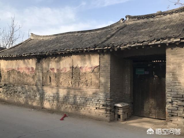 乡村小屋发生灵异事件:你们谁遇到过灵异的事？我去农村遇到过。讲出你们的遇见？