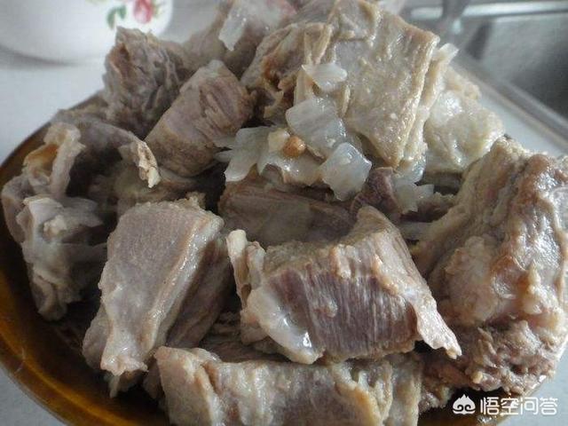 在你们的家乡,年夜饭有哪道菜是少不了的？