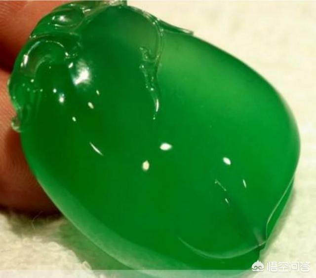 为什么翡翠睡觉不能戴,翡翠会被人体捂热吗？为什么？