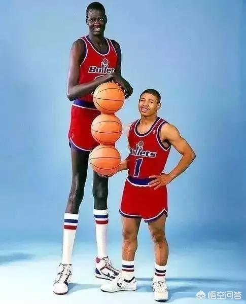 有人拍到了真的巨人，如果出现一个强壮的3米巨人，去打NBA会怎样呢