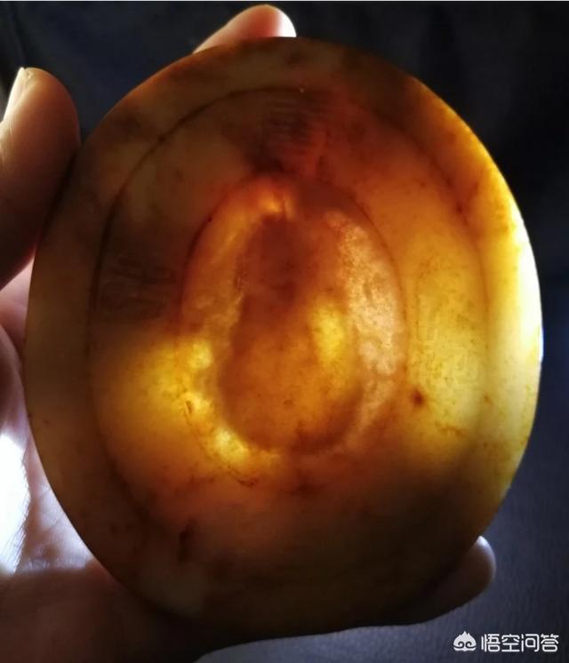 真正的红沁籽料,红沁籽料多少钱一克，价值高吗？