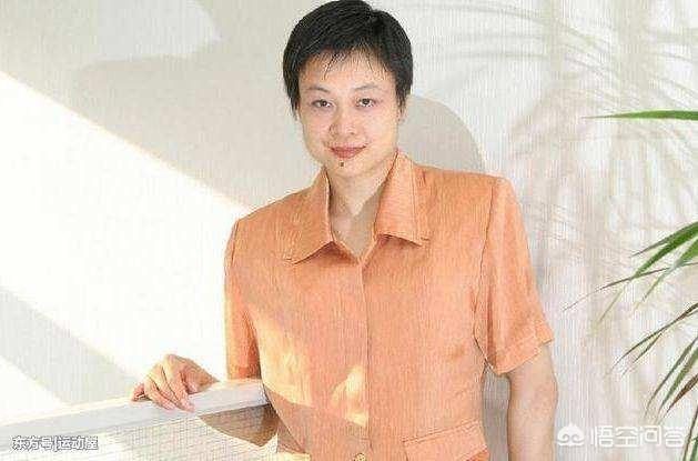 成都何兴丽照片老公是做什么的:红极一时的乒乓球名将何智丽回国了吗？为什么不继续在日本待着？