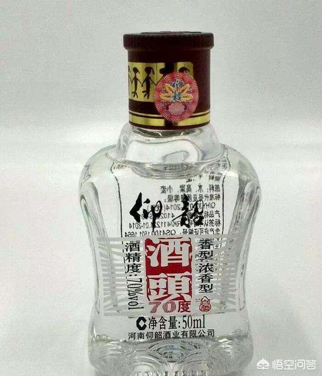 河南人喜爱喝什么酒？