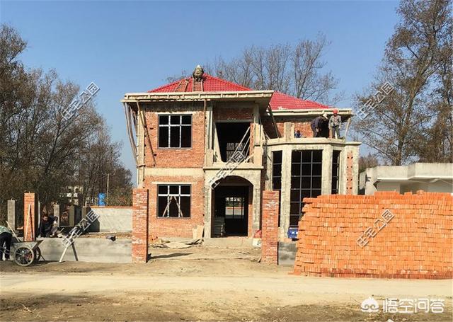 农村盖房,用树脂瓦好些还是用水泥瓦好些?