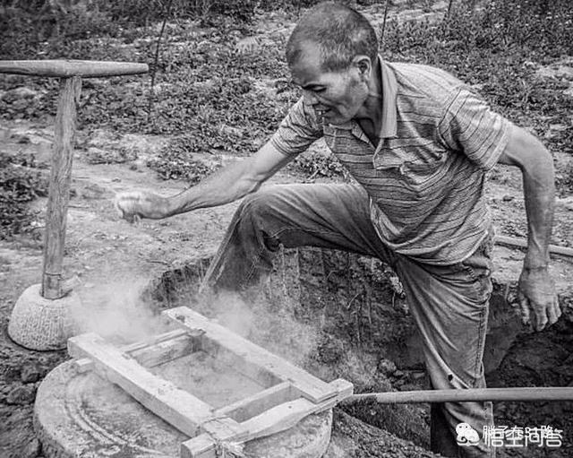你见过关中人筑墙时用黄土做的“胡基”吗？