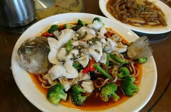 天津好吃的地方在哪里？求推荐？