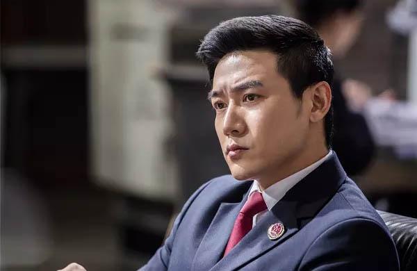 《人民的名义》里主角是陆毅饰演的侯亮平，为什么播出后，非主角李达康却火了？:那个台演人民的名义 第9张