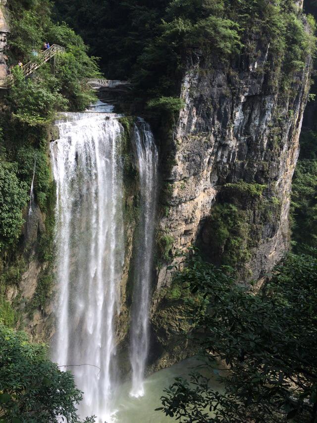提起湖南大家能想到的好玩的旅游景点有哪些？