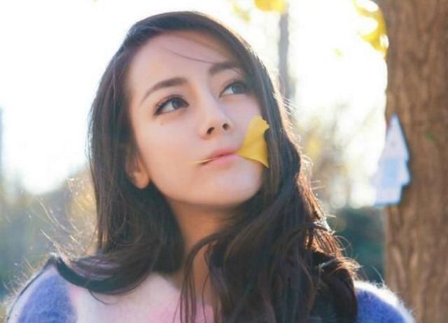 迪丽热巴为何这么火? 她到底多大了？