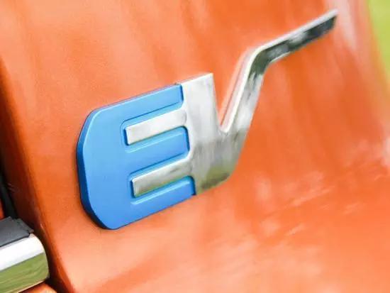 两座微型电动汽车，售价5.88万，两座，如何评价众泰的新能源车众泰芝麻