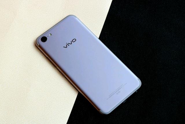 头条问答 - vivo的x9plus相比oppo的r9splus优势在哪里?