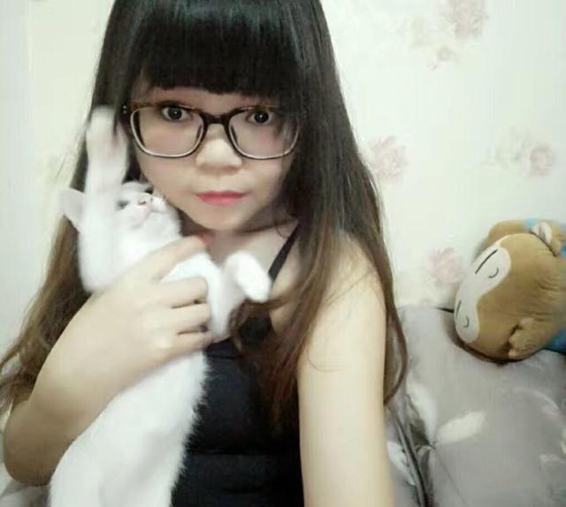 为什么晚上睡觉时猫咪总喜欢靠近自己的头，而且咕噜声还很大？插图30