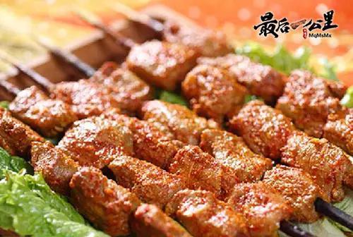 新疆羊肉为啥基本没膻味，为什么新疆手抓饭在内地不火？