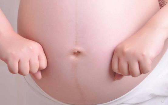 怀男宝会有哪些症状，孕妇肚子上的黑线能看出怀的是男孩女孩吗