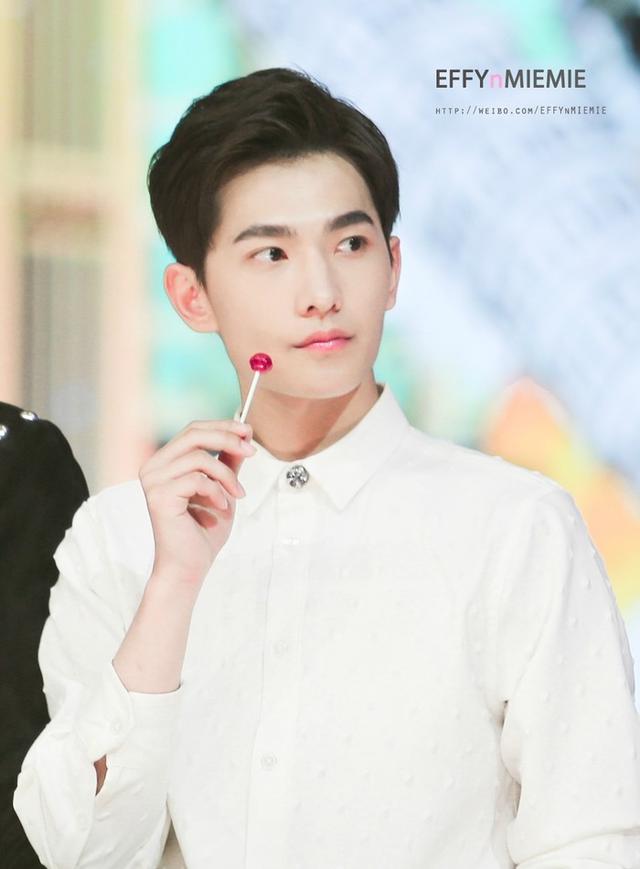 杨洋个人资料:鹿晗杨洋谁的面容更精致？谁长相更吸引人？
