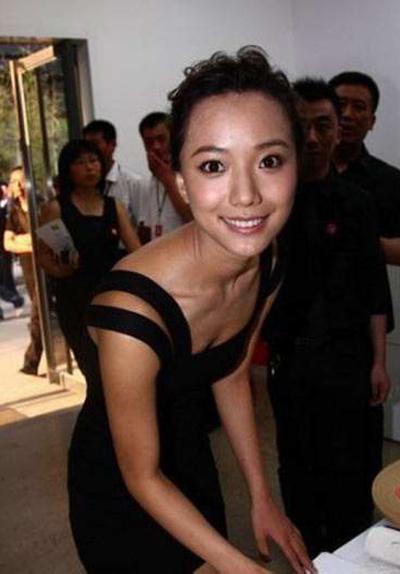 胸不平何以平天下,有哪些平胸女星颜值爆表？