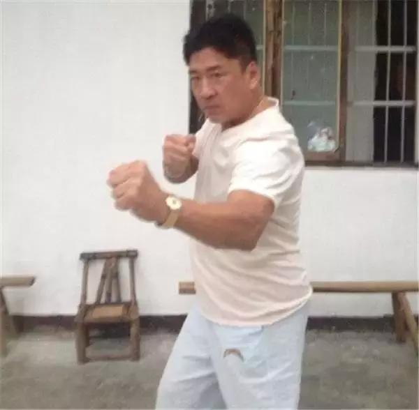 曹达华:港片肌肉男李元霸当年为什么遭到封杀？