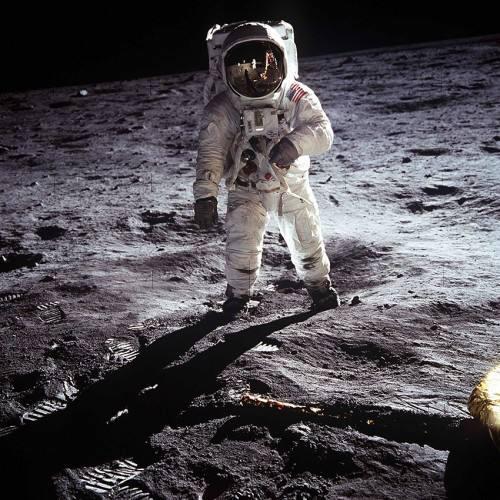 美国登月真假:事实是美国登月6次成功，为什么很多人怀疑美国登月