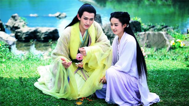 董浩女儿:有哪些电视剧女主角是被三个男人追求的？