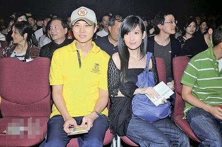 周慧敏的老公:为什么周慧敏这么多年，还是选择嫁给倪震？