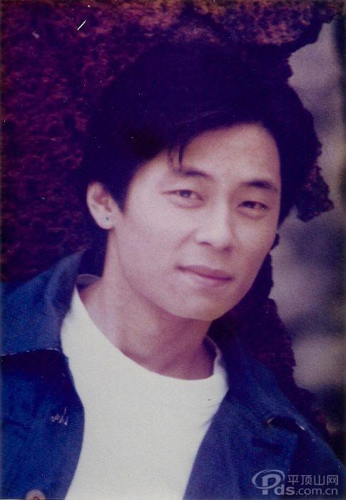谭晶的后台:国内哪个歌手可以堪称大师级别的