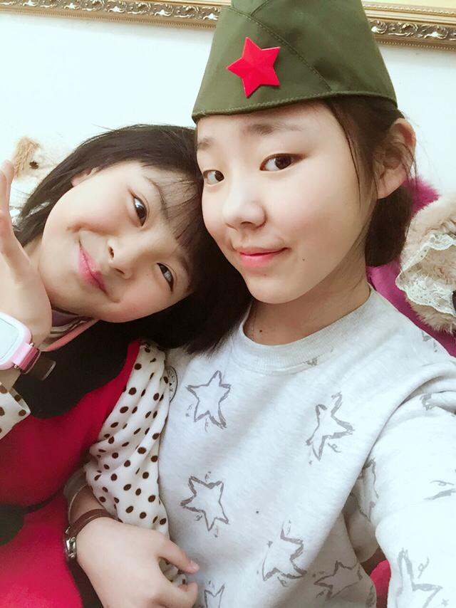 成龙年纪这么大了为何还在拍片？那么成龙又到底多少岁了呢？