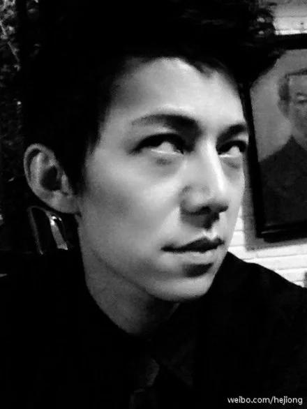何炅赵丽颖:离婚后的赵丽颖和单身的何炅，会有故事发生吗？
