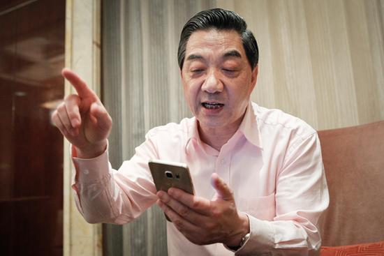 桑洁简介:张召忠局座在网络里影响力这么大是什么原因